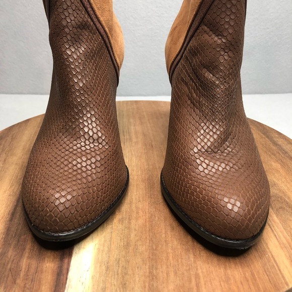 FOSSIL Snake Embossed Leather and Suede Stacked Heel Ankle Boot Bootie Size 11 - Picture 4 of 7